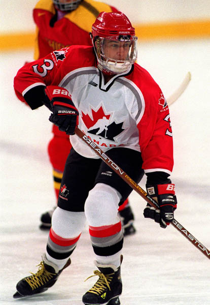 Canada's France St. Louis playing women's hockey at the 1998 Nagano Winter Olympics. (CP PHOTO/COA)