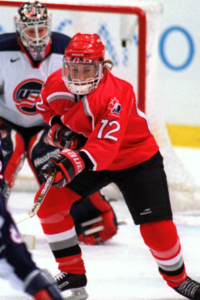 Canada's Lori Dupuis playing hockey at the 1998 Nagano Winter Olympics. (CP PHOTO/COA)
