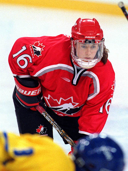 Canada's Jayna Hefford playing hockey at the 1998 Nagano Winter Olympics. (CP PHOTO/COA)