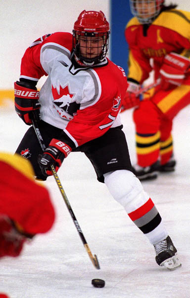 Canada's Jennifer Botterill in action against her opponents at the 1998 Nagano Winter Olympics. (CP PHOTO/COA)