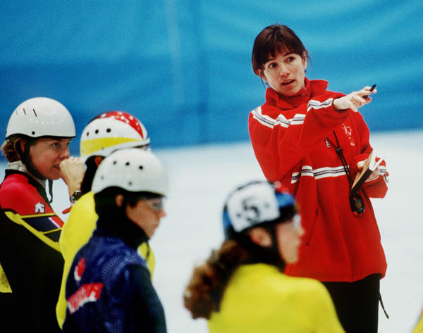 Canada's Nathalie Grenier coaching speed skating at the 1998 Nagano Winter Olympics. (CP PHOTO/COA)