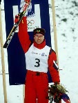 Lloyd Langlois du Canada participe  une preuve de ski acrobatique aux Jeux olympiques d'hiver de Lillehammer de 1994. (Photo PC/AOC)