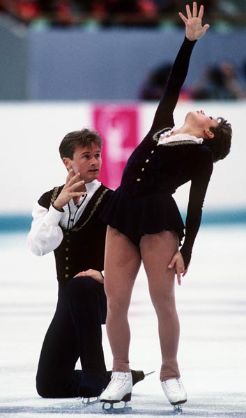 Canada's Kris Wirtz and Kristy Sargeant compete in the figure skating event at the 1994 Lillehammer Winter Olympics. (CP PHOTO/ COA)