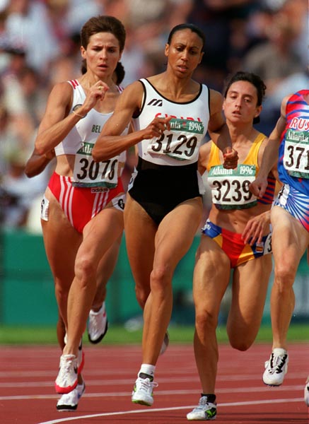 Canada's Charmaine Crooks (centre) competes in the 800m event at the 1996 Atlanta Summer Olympic Games.(CP PHOTO/COA/Claus Andersen)