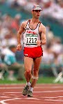 Martin St-Pierre du Canada participe  l'preuve de 20 km de marche olympique aux Jeux olympiques d'Atlanta de 1996 . (PC Photo/AOC)