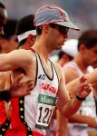 Martin St-Pierre du Canada participe  l'preuve de 20 km de marche olympique aux Jeux olympiques d'Atlanta de 1996 . (PC Photo/AOC)