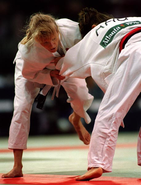 Canada's Nathalie Gosselin (left) competing in the Judo event at the 1996 Atlanta Summer Olympic Games. (CP PHOTO/COA/Scott Grant)
