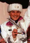Kerrin Lee Gartner du Canada clbre aprs avoir remport une mdaille d'or en ski alpin aux Jeux olympiques d'hiver d'Albertville de 1992. (Photo PC/AOC)