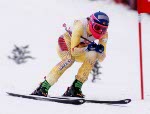 Kerrin Lee Gartner du Canada clbre aprs avoir remport une mdaille d'or en ski alpin aux Jeux olympiques d'hiver d'Albertville de 1992. (Photo PC/AOC)