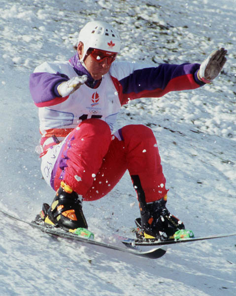 Philippe Laroche du Canada participe  l'preuve de ski acrobatique aux Jeux Olympiques d'hiver d'Albertville de 1992. (Photo PC/AOC)