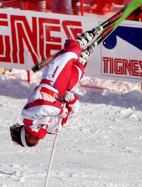 Canada's Richard Peirce competing in the freestle ski ballet event at the 1992 Albertville Olympic winter Games. (CP PHOTO/COA/Scott Grant)