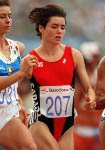 Canada's Debbie Bowker (right) competing in the 1500m event at the 1992 Olympic games in Barcelona. (CP PHOTO/ COA/ Claus Andersen)