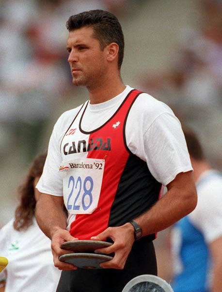 Ray Lazdins du Canada participe  l'preuve du lancer du disque aux Jeux olympiques de Barcelone de 1992. (Photo PC/AOC)