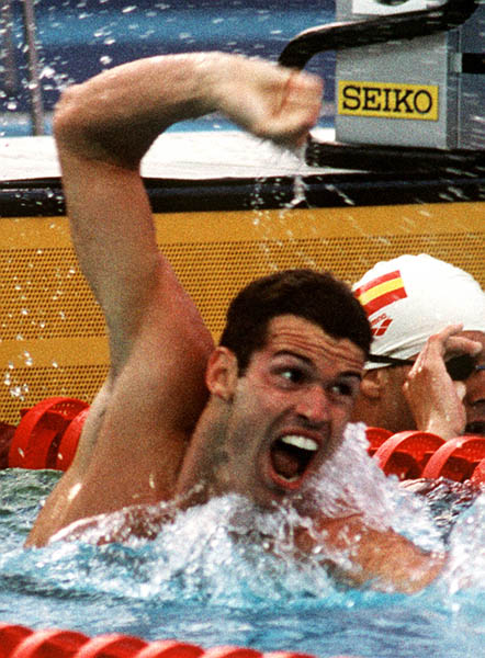 Canada's Mark Tewksbury competing in the swimming event at the 1992 Olympic games in Barcelona. (CP PHOTO/ COA/Ted Grant)