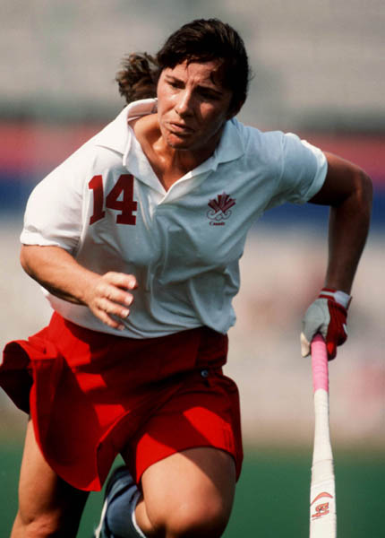 Canada's Milena Gaiga competing in the field hockey event at the 1992 Olympic games in Barcelona. (CP PHOTO/ COA/Claus Andersen)