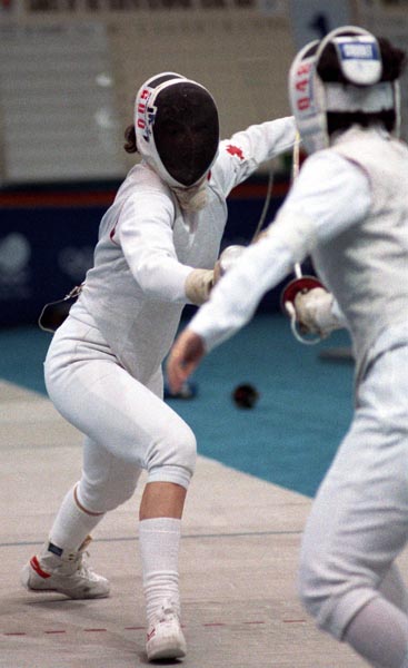 Shelly Steiner du Canada participe  une preuve d'escrime aux Jeux olympiques de Soul de 1988. (Photo PC/AOC)