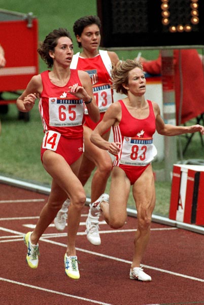 Canada's Angela Chalmers (left) and Lynn Williams competing in an athletics event at the 1988 Olympic games in Seoul. (CP PHOTO/ COA/ Cromby McNeil)