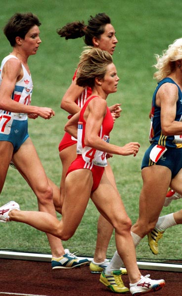 Canada's Angela Chalmers (top) and Lynn Williams (bottom) competing in the athletics event at the 1988 Olympic games in Seoul. (CP PHOTO/ COA/ Cromby McNeil)