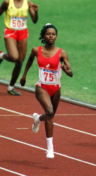 Canada's Marita Payne-Wiggins competing in an athletics event at the 1988 Olympic games in Seoul. (CP PHOTO/ COA/ Cromby McNeil)