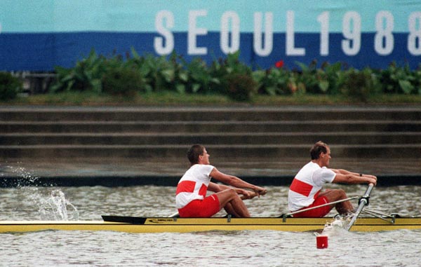 Canada's Don Dickinson (Left) and David Johnson competing in the rowing event at the 1988 Olympic games in Seoul. (CP PHOTO/ COA/ Cromby McNeil)