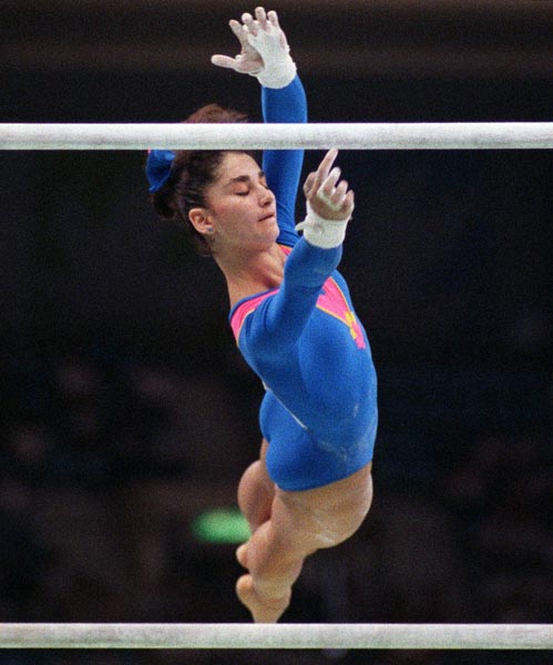 Canada's Cathy Giancaspro competing in the gymnastics event at the 1988 Olympic games in Seoul. (CP PHOTO/ COA/ Tim O'lett)