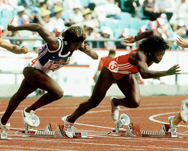 Canada's Angela Bailey (right) competing in the 100m  event at the 1988 Olympic games in Seoul. (CP PHOTO/ COA/F.S.Grant)