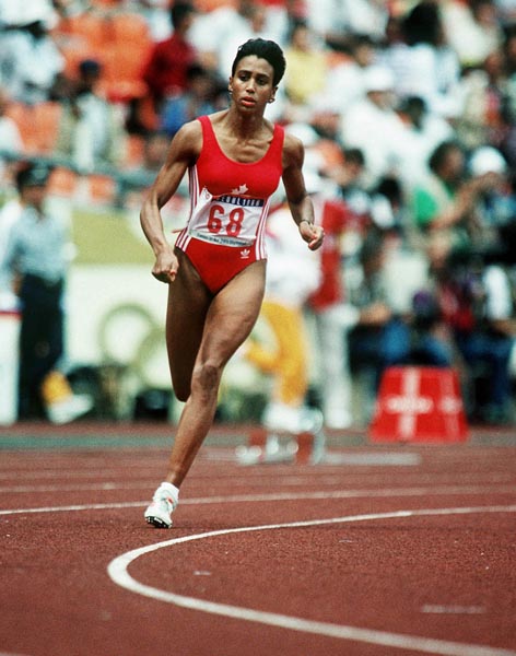 Canada's Charmaine Crooks competing in the 400m  event at the 1988 Olympic games in Seoul. (CP PHOTO/ COA/F.S.Grant)