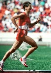 Odette Lapierre du Canada participe  l'preuve du marathon aux Jeux olympiques de Soul de 1988. (Photo PC/AOC)