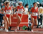 Odette Lapierre du Canada participe  l'preuve du marathon aux Jeux olympiques de Soul de 1988. (Photo PC/AOC)