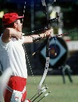 John McDonald du Canada participe  l'preuve de tir  l'arc aux Jeux olympiques de Soul de 1988. (Photo PC/AOC)