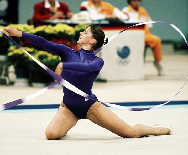 Canada's Lise Gautreau competing in the rhythmic gymnastics event at the 1988 Olympic games in Seoul. (CP PHOTO/ COA/ Tim O'lett)