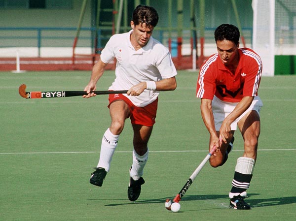 Canada's Trevor Porritt (left) plays field hockey at the 1988 Seoul Olympic Games. (CP Photo/ COA/ T. Grant)