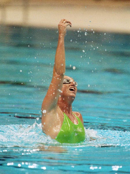 Carolyn Waldo du Canada participe  une preuve de nage synchronise aux Jeux olympiques de Soul de 1988. (Photo PC/AOC)