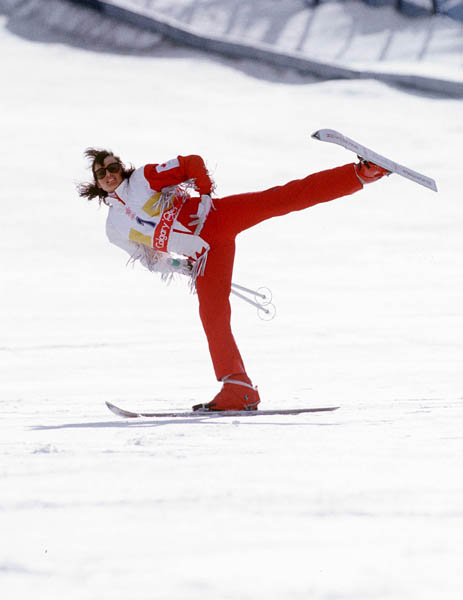 Lucie Barma du Canada participe  l'preuve de ballet lors des comptitions de ski acrobatique aux Jeux olympiques d'hiver de Calgary de 1988. (Photo PC/AOC)