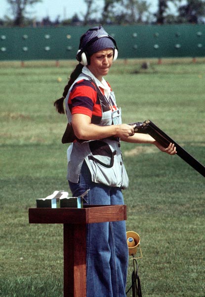 Susan Nattrass du Canada participe  l'preuve de tir aux Jeux olympiques de Montral de 1976. (Photo PC/AOC)
