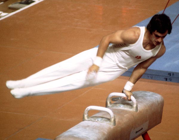 Pierre Leclerc du Canada participe en gymnastique aux Jeux olympiques de Montral de 1976. (Photo PC/AOC)