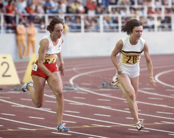 Canada's Margaret Howe (left) competes in an athletics event at the 1976 Olympic games in Montreal. (CP PHOTO/ COA/RW)