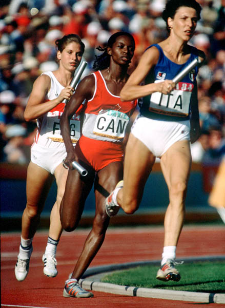 Canada's Marita Payne (centre) competes in an athletics event at the 1984 Olympic games in Los Angeles. (CP PHOTO/ COA/JM)