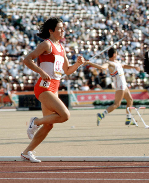 Canada's Debbie Scott competes in an athletics event at the 1984 Olympic games in Los Angeles. (CP PHOTO/ COA/JM)