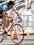 Curt Harnett du Canada participe  une preuve de cyclisme sur piste aux Jeux olympiques de Los Angeles de 1984. (Photo PC/AOC)