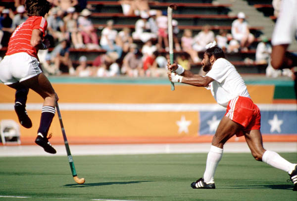 Canada's Niki Sandhu (right) plays field hockey at the 1984 Los Angeles Olympic Games. (CP Photo/ COA/ Ted Grant)