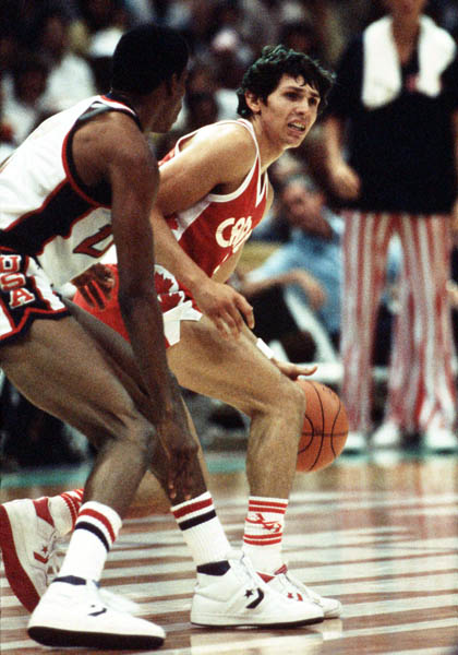 Canada's Eli Pasquale (right) plays basketball at the 1984 Olympic Games in Los Angeles. (CP PHOTO/COA/J. Merrithew)
