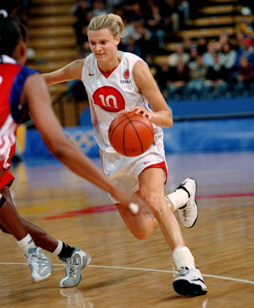 Canada's Stacey Dales participates in women's basketball action at the Sydney 2000 Olympic Games. (CP PHOTO/ COA)