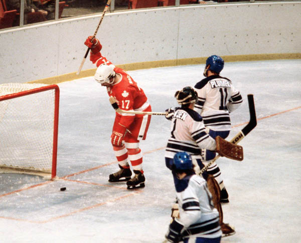 Canada's Paul McLean (17) participates in hockey action against the Netherlands at the 1980 Winter Olympics in Lake Placid. (CP PHOTO/ COA/ )
