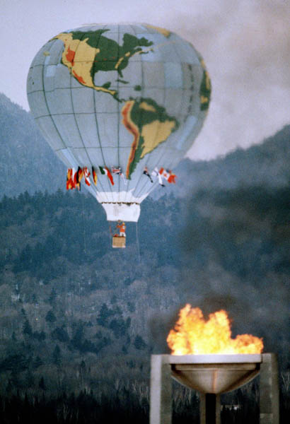 A hot air balloon depicting the globe floats over the opening ceremonies of the 1980 Winter Olympics in Lake Placid. (CP PHOTO/COA)