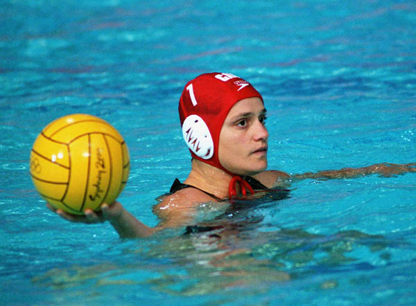 Canada's Isabelle Auger participates in women's waterpolo preliminary action at the 2000 Sydney Olympic Games. (CP Photo/COA)