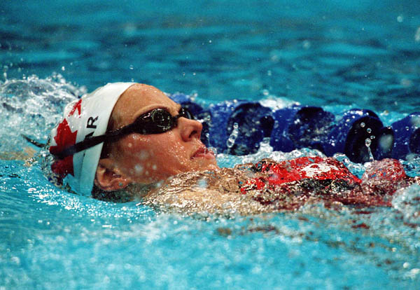 Joanne Malar du Canada participe  une preuve de natation aux Jeux olympiques de Sydney de 2000. (Photo PC/AOC)