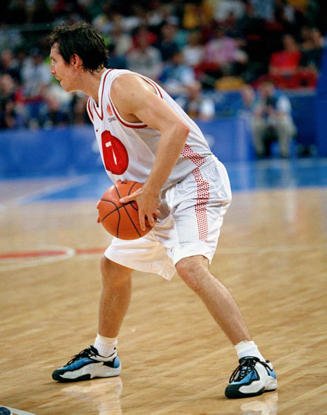 Canada's Steve Nash (7) participates in basketball action at the 2000 Sydney Olympic Games. (CP Photo/ COA)