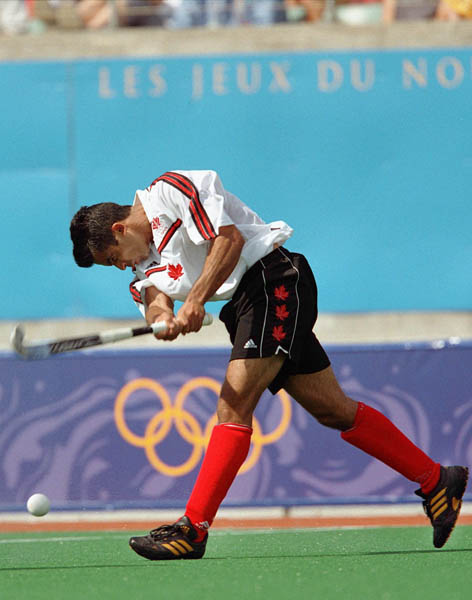 Canada's Ken Pereira plays field hockey at the 2000 Sydney Olympic Games. (CP Photo/ COA)