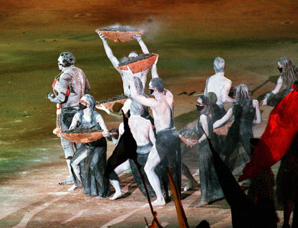 Participants perform during the opening ceremonies of the 2000 Sydney Olympic Games. (CP PHOTO/ COA)